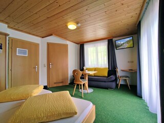 Zimmer 110_151624