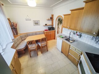 Ferienwohnung Nussbaumblick Küche Esstisch