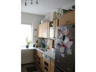 Küchenzeile mit Geschirrspüler