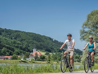 DonauradwegKramesauBlickAufStiftEngelszell27©WGDDo