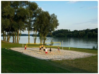 Beachvolleyball an der Donau