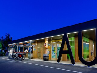 Rezeption, Bar, Gastgarten