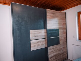Schlafzimmer 1 Schrank