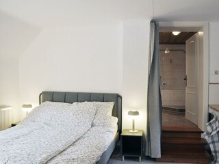 13_Bett_Bad