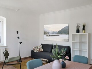 7_Couch_2