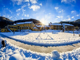 unser Hotel im Winter