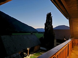 Ausblick vom Balkon in das Ennstal