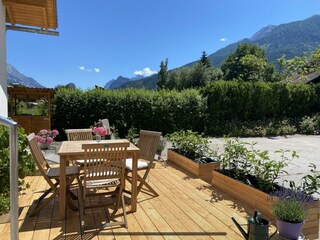 Terrasse mit Blick in den Nationalpark Gesäuse