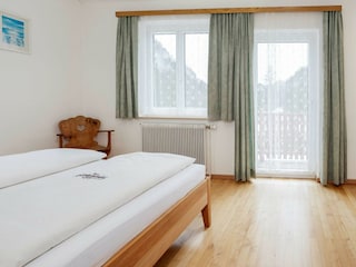 Schlafzimmer 4a
