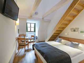 galeriezimmer-doppelbett-jufa-hotel-schloss-roethe