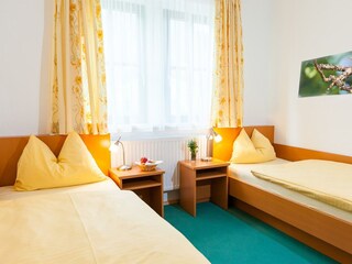 Zweibettzimmer