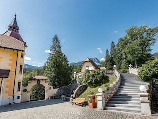 Schlosshof