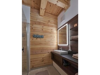 Apartment groß_Badezimmer