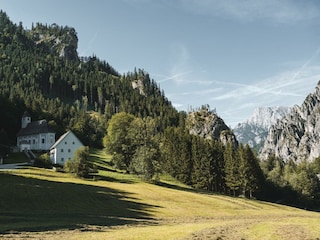 Pfarrkirche Johnsbach mit Bergsteigerfriedhof