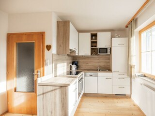 Voll ausgestattete Küche