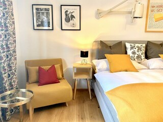 Schlafzimmer 1