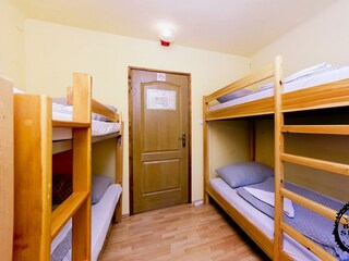 IMG_2469A_Black sheepsLOGO