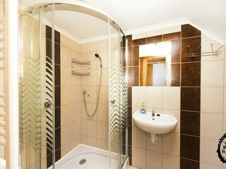 IMG_2734A_Black sheepsLOGO