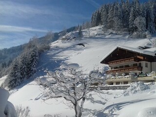 Haus Winter 2019 Querformat