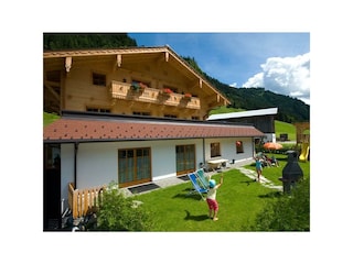 Haus Sommer mit Spiel- u. Grillplatz