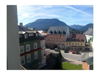 Blick auf Basilika und Kirchenwirt