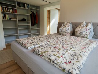 Schlafzimmer 1