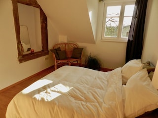 Schlafzimmer 1