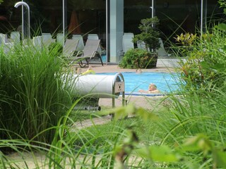 Kleines Außenbecken d. Therme