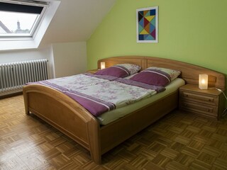 Schlafzimmer 2