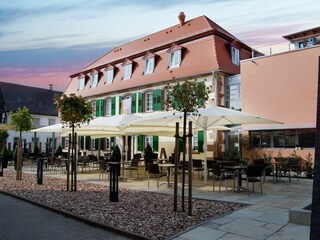 Schlosshotel Terrasse