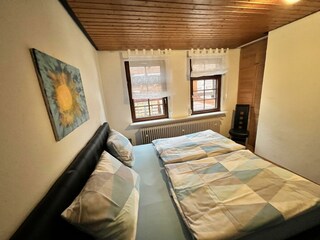 Schlafzimmer 2