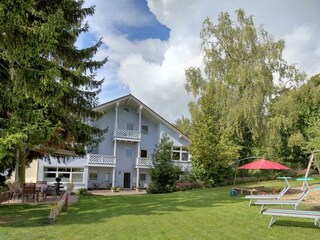 Außengelände & Spielplatz