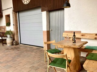 Sitzbereich im Hof