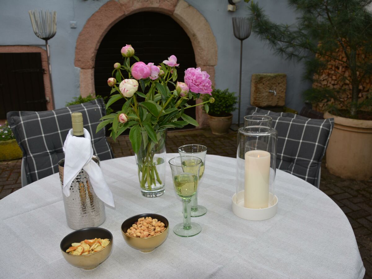 Genießen im mediterranen Innenhof