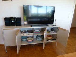 P1000215 - Geschirr- & Besteckschrank