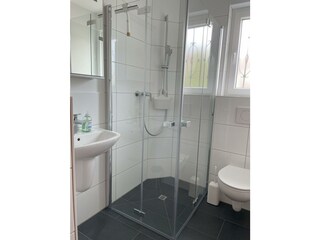 modernes Badezimmer