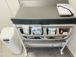 Wickelstation und tolle Babyausstattung