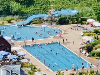 Freibad im Ort