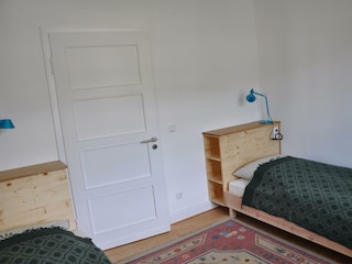 OG KLEINES ZIMMER