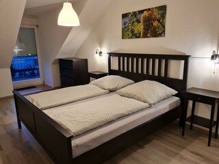 Schlafzimmer 1