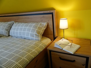 Schlafzimmer No. 2 (2)