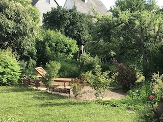 Kleines Gartenparadies der Ferienwohnung Eule