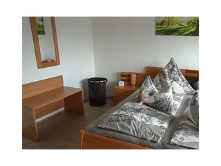 FW Am Brunnen Schlafzimmer