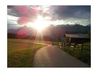 Sonnenuntergang Ende Mai Tulfes