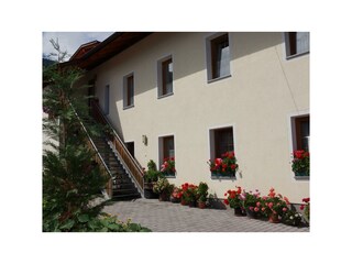 Haus Hansjörg Feichtner, Aufgang