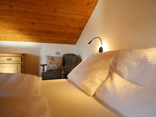 Schlafzimmer Ferienwohnung Tirol Leehmoserhof