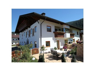 Ferienwohnungen Haus Flörl, Außenansicht Sommer