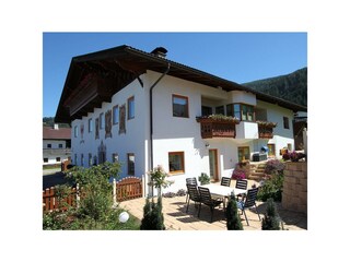 Ferienwohnungen Haus Flörl, Außenansicht Sommer