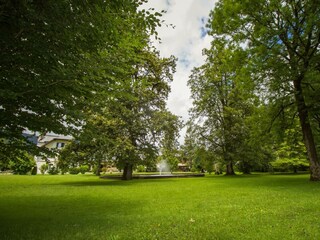 Innenhof Schlosspark Grubhof