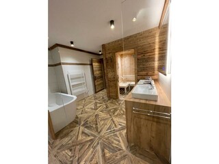 Ap Loferer Alm Badezimmer und Sauna